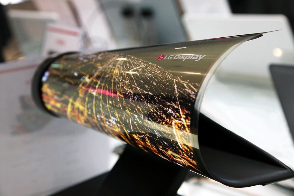 Flexible and transparent OLED display